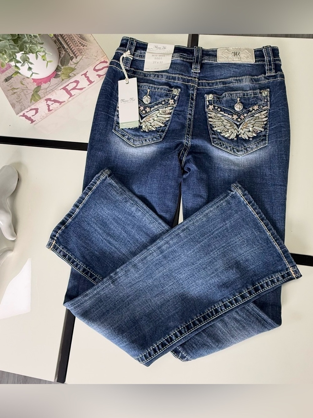 NWT Miss Me Mid-Rise Bootcut Jeans - Wing & Floral Embroidery - Size 27/32 - Picture 4 of 16